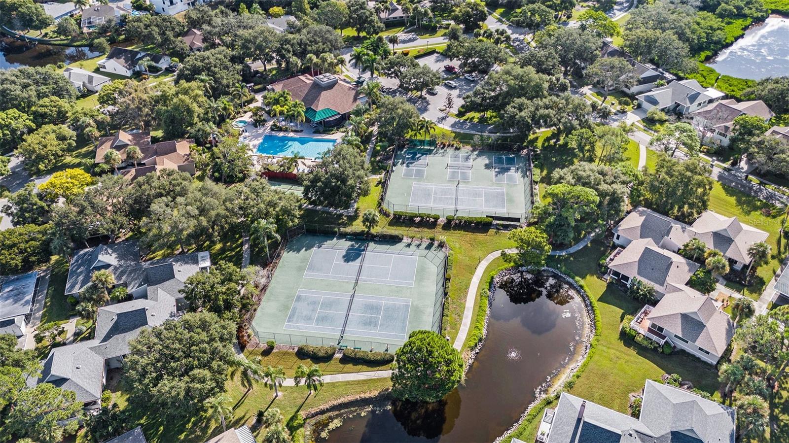 1001 SPOONTAIL CT, TARPON SPRINGS, FL, 34689