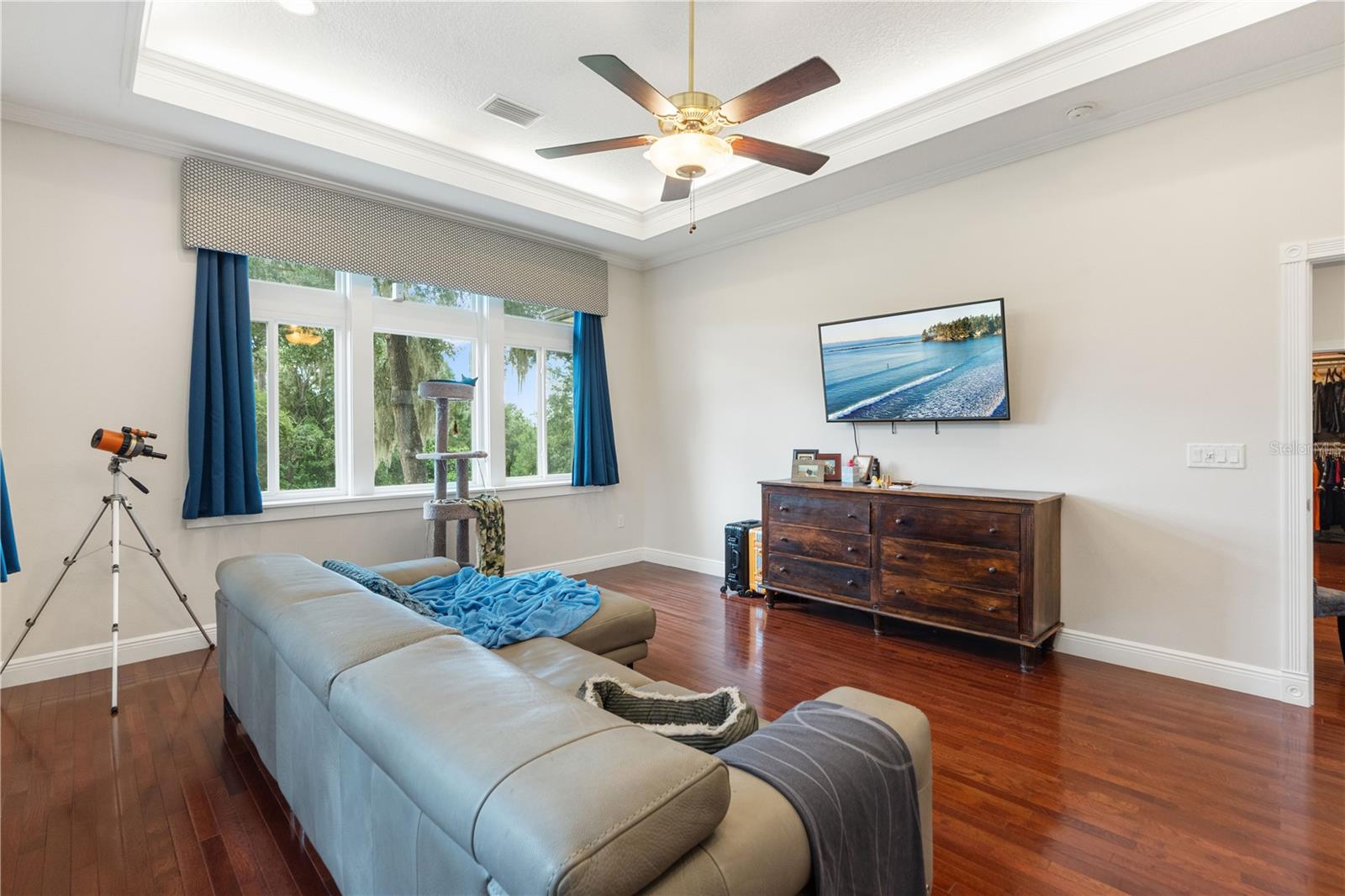 Primary Lounge/ Flex space