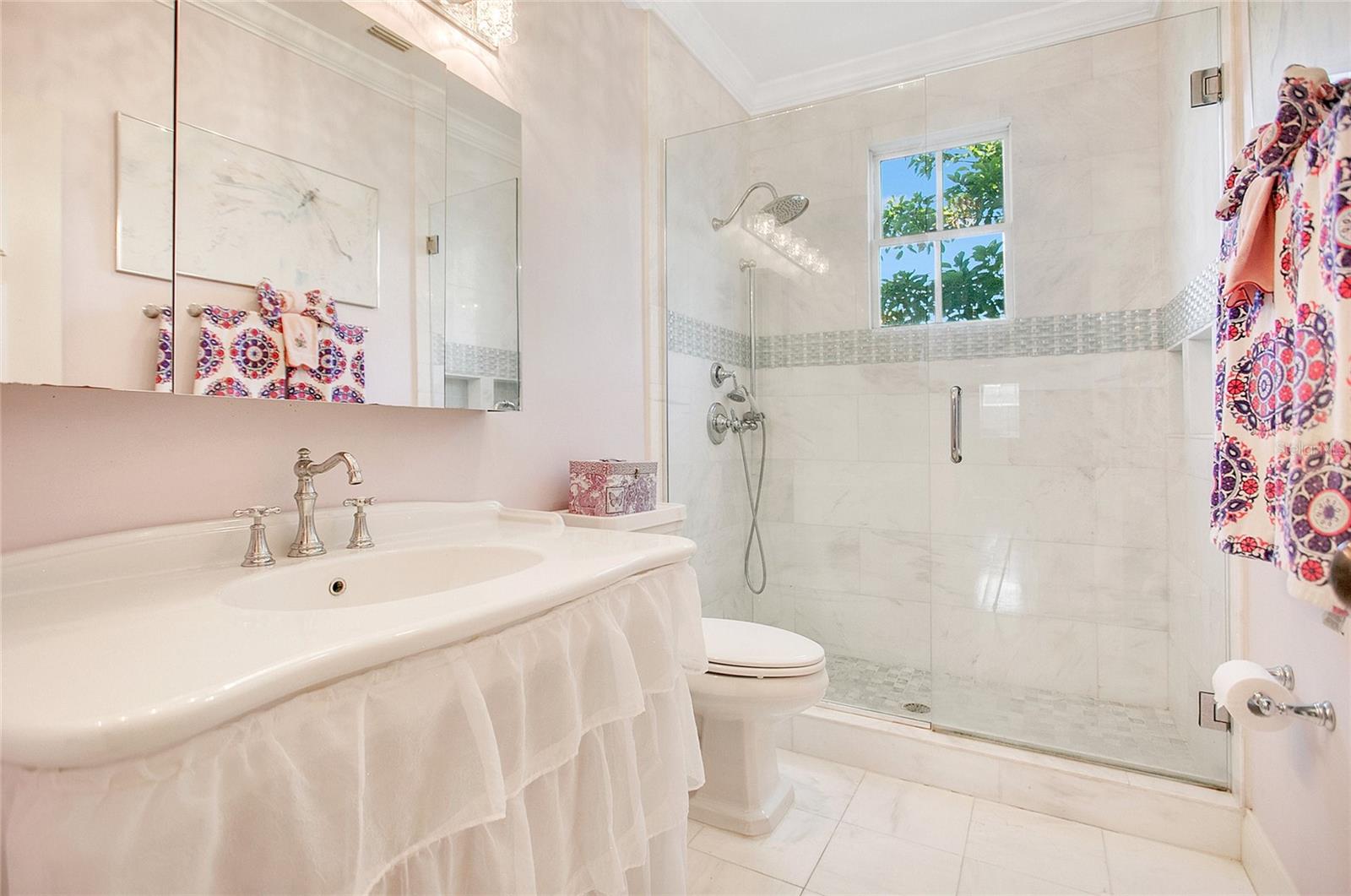 O6335825 Property Photo