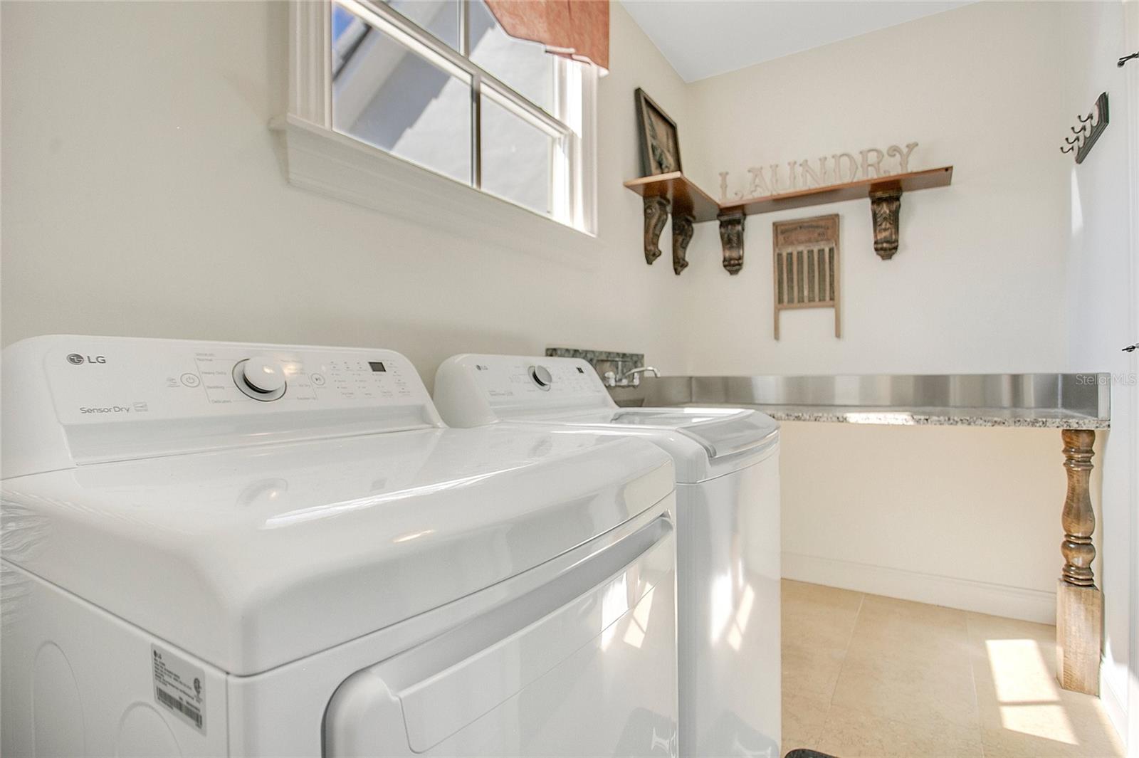 O6335825 Property Photo