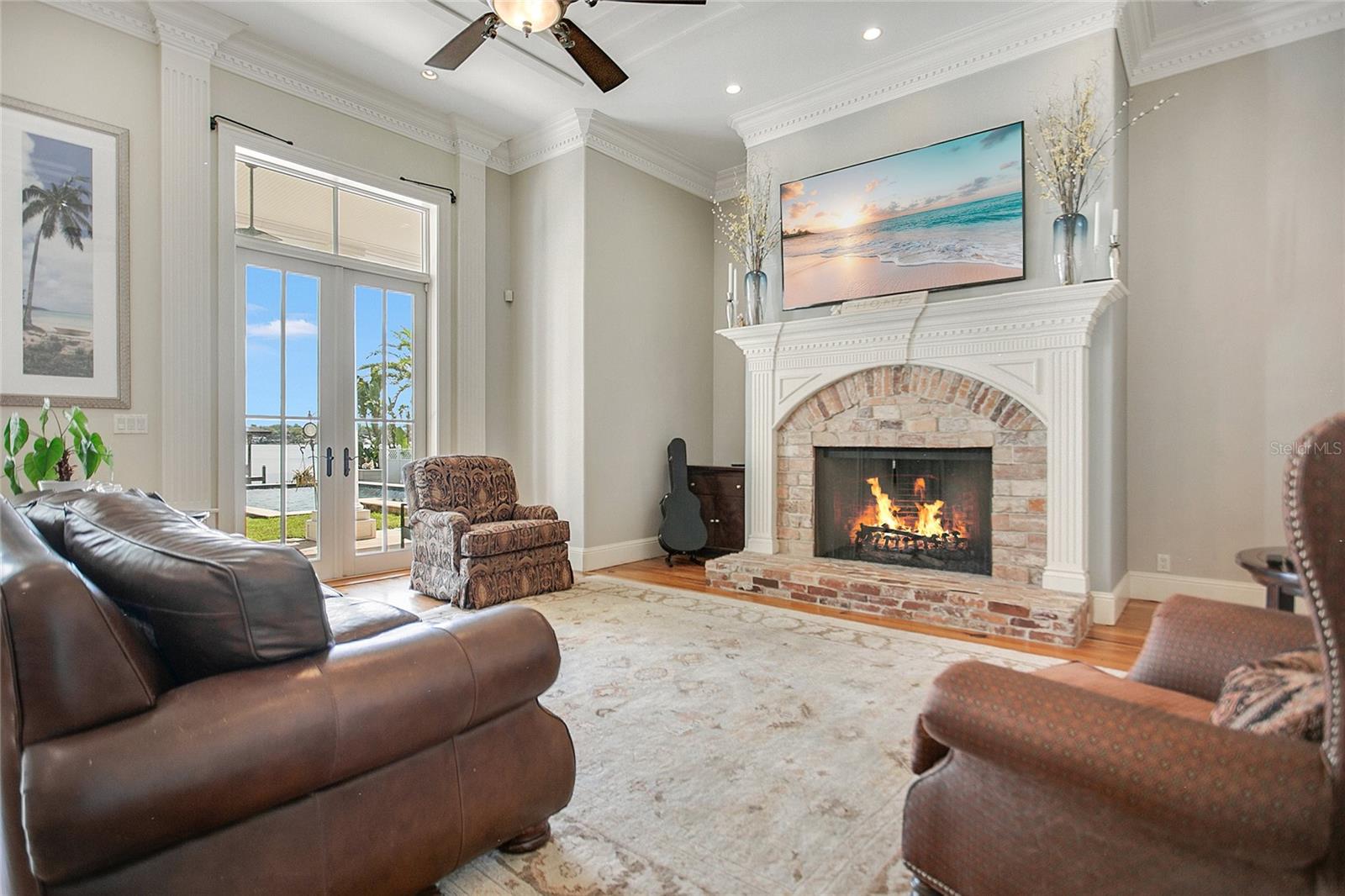 O6335825 Property Photo