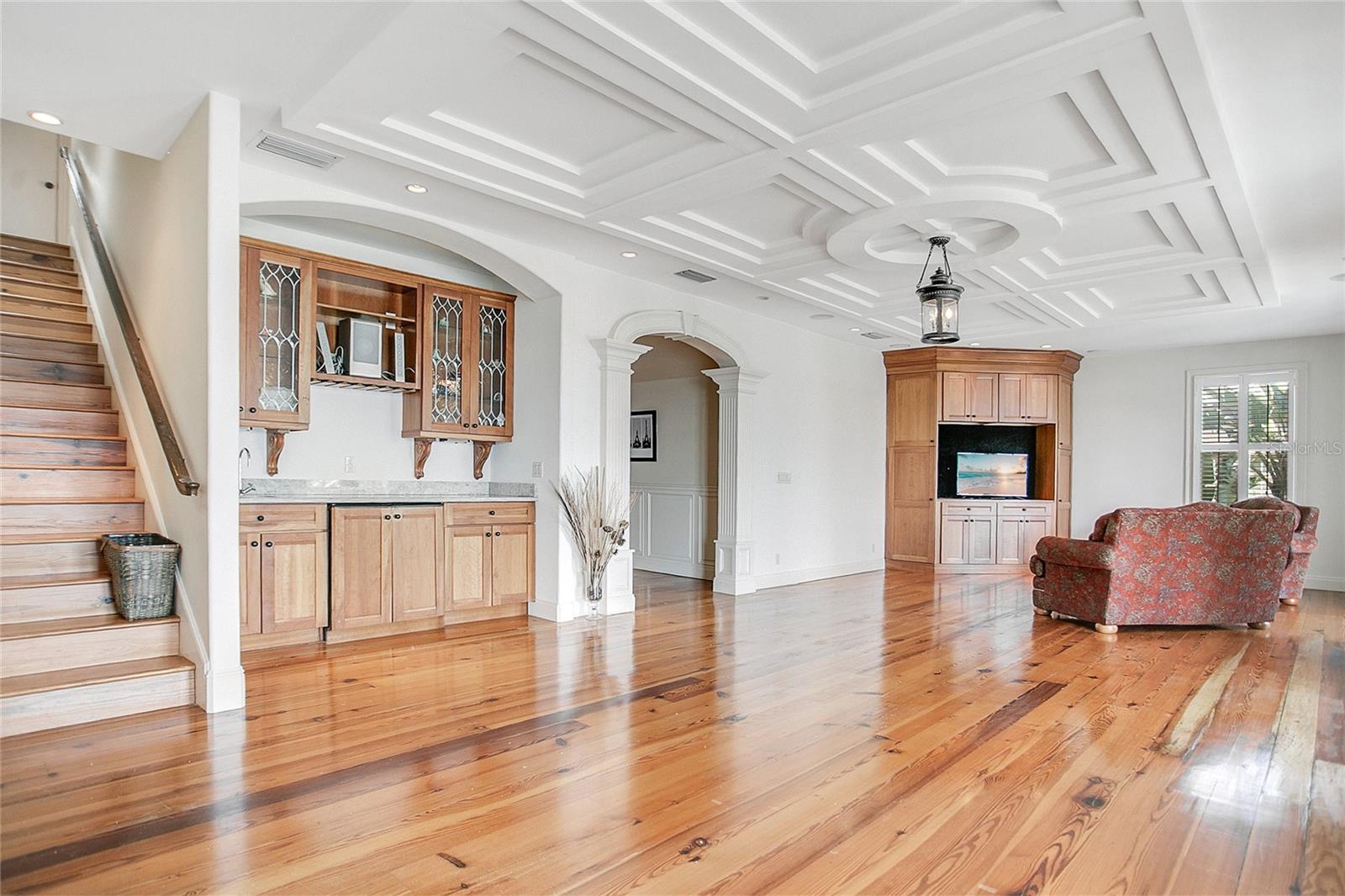 O6335825 Property Photo