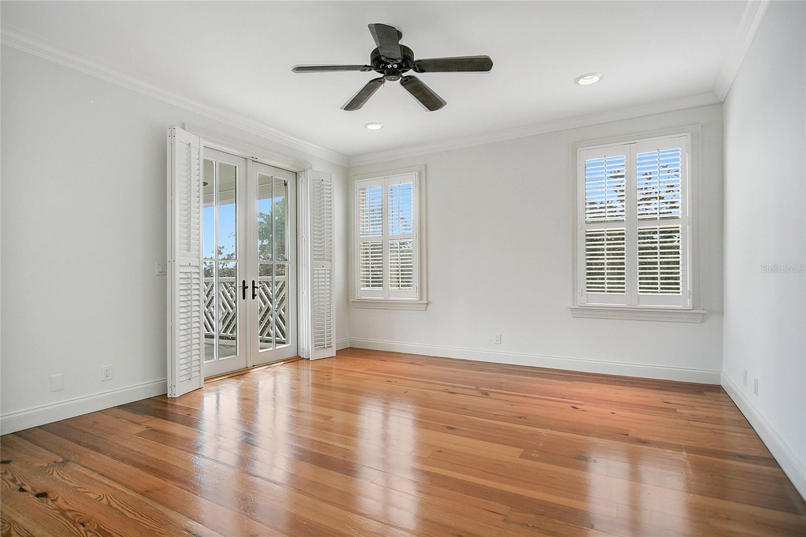 O6335825 Property Photo