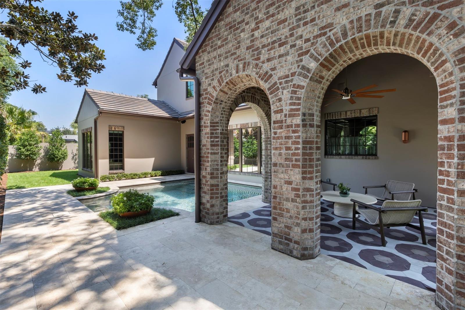 O6335854 Property Photo