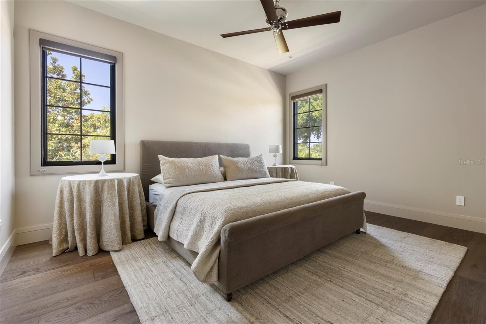 O6335854 Property Photo