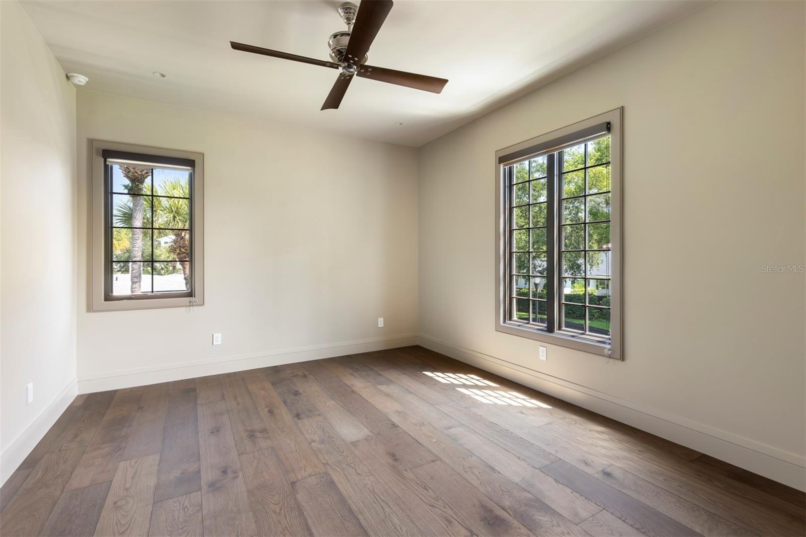 O6335854 Property Photo