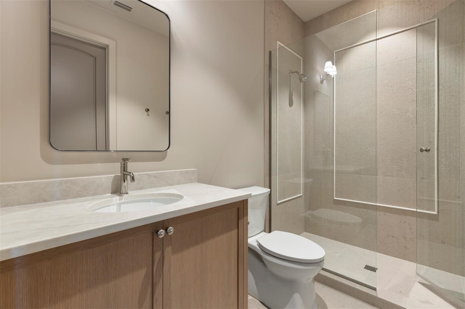 O6335854 Property Photo