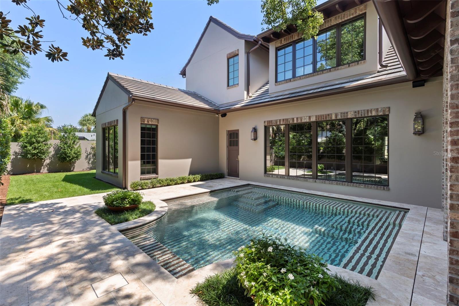 O6335854 Property Photo