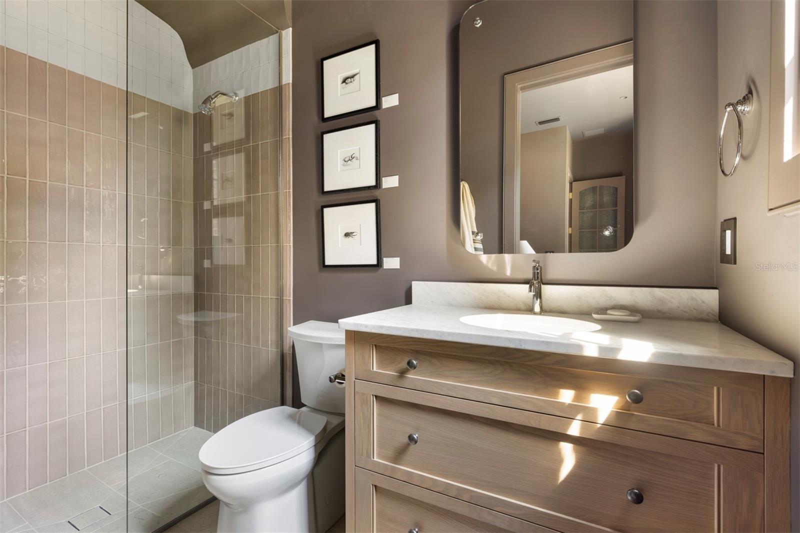 O6335854 Property Photo