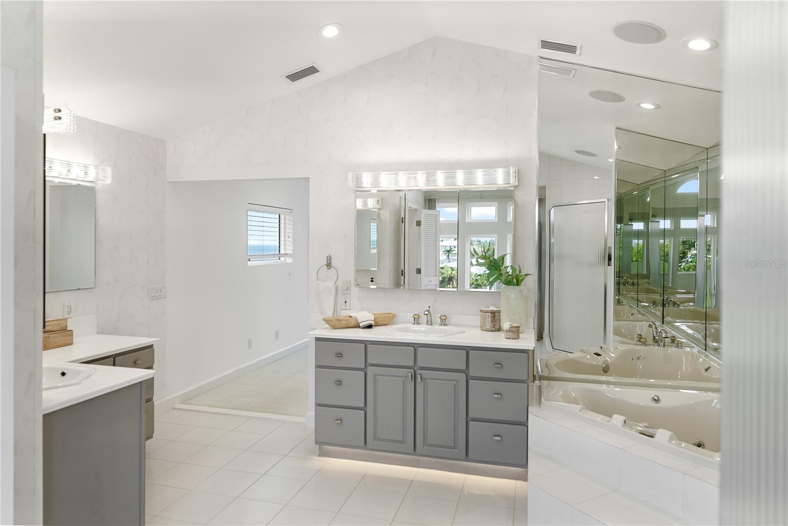 A4662073 Property Photo