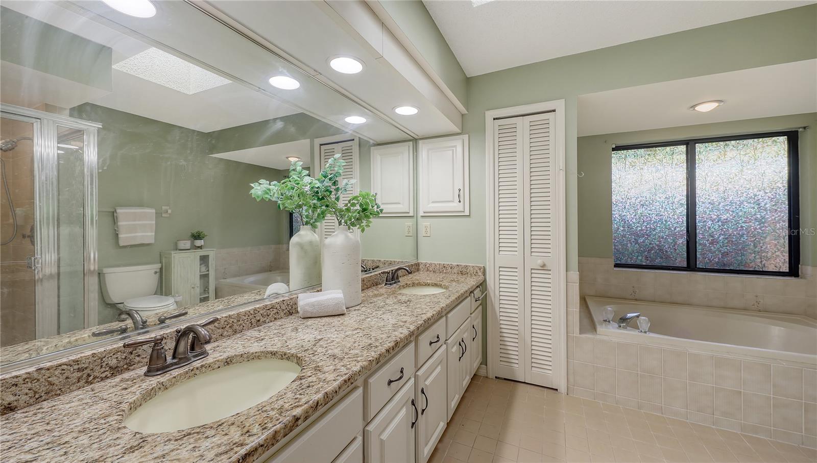 A4662085 Property Photo