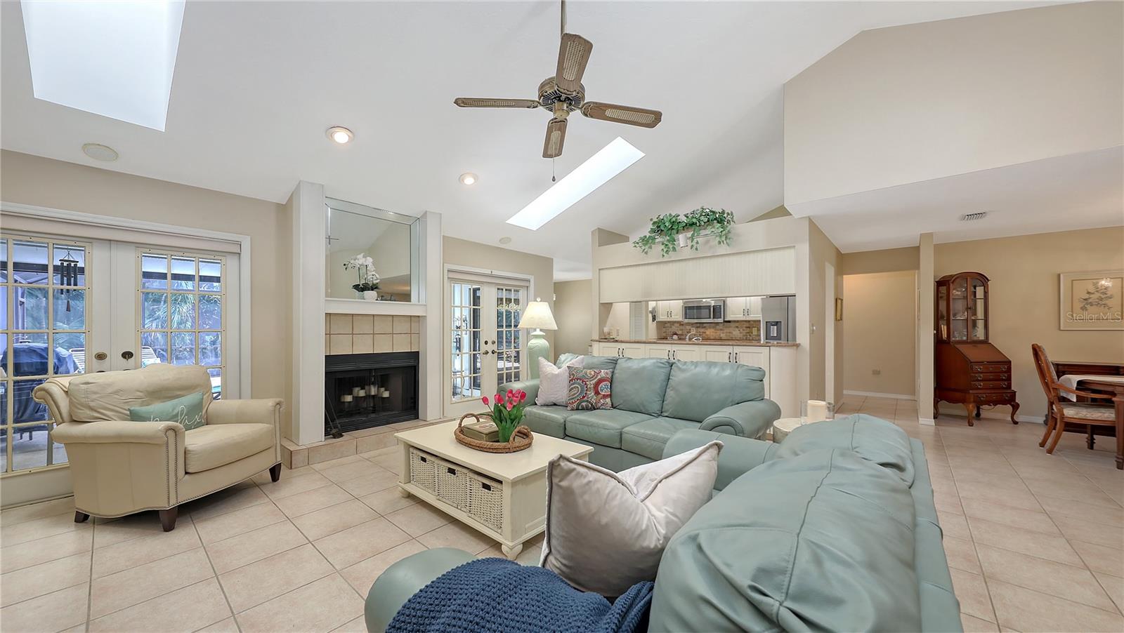 A4662085 Property Photo