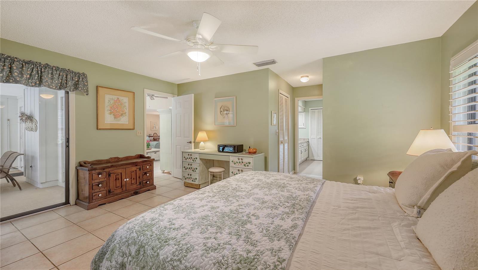 A4662085 Property Photo