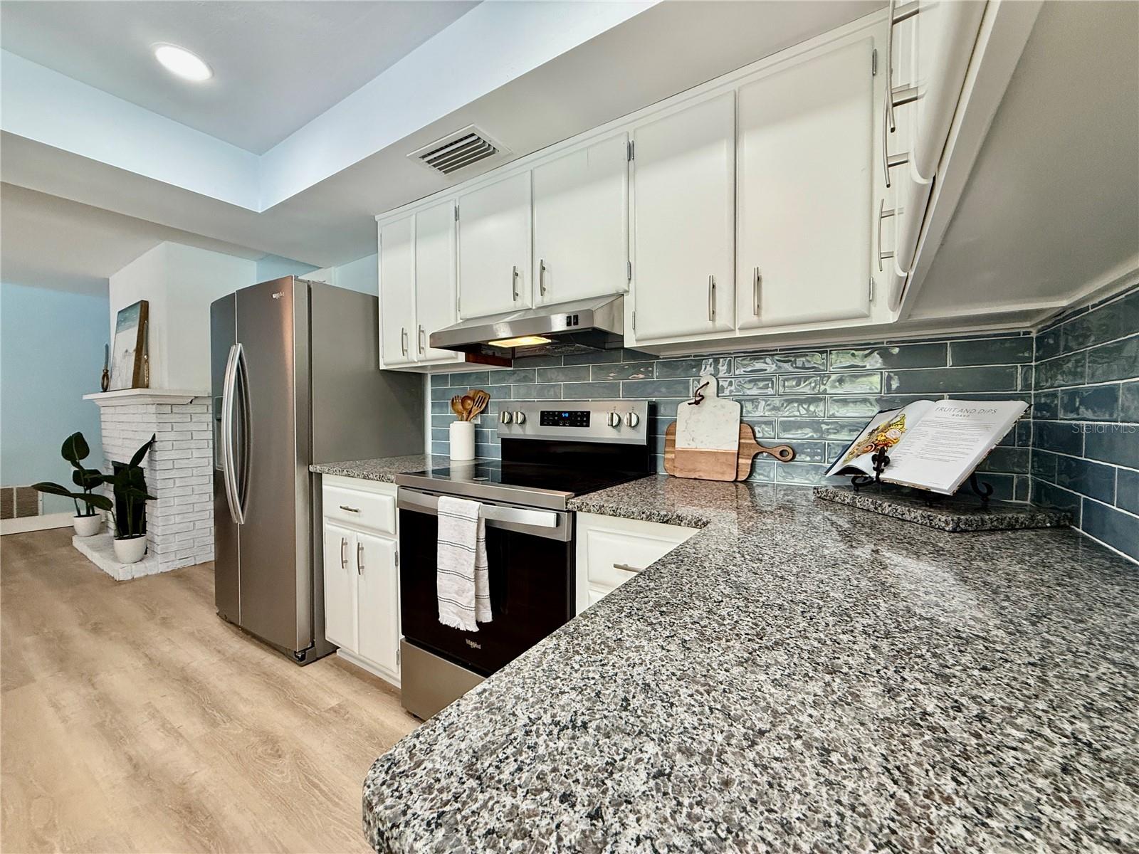 1665 MAGNOLIA DR, CLEARWATER, FL, 33756