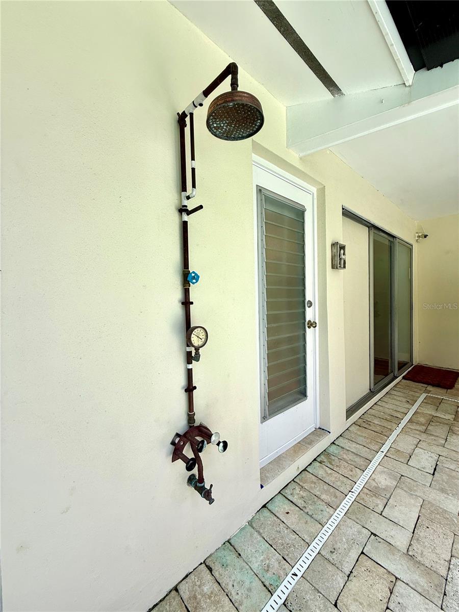 1665 MAGNOLIA DR, CLEARWATER, FL, 33756