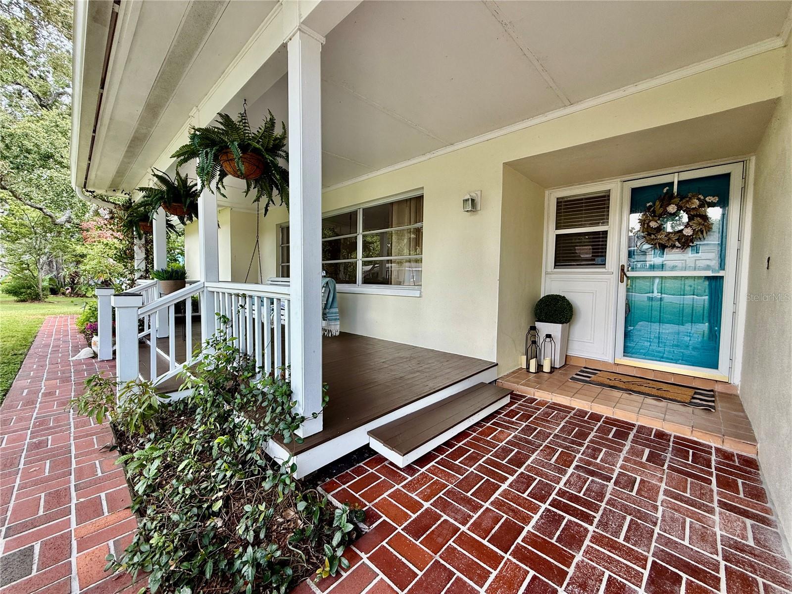 1665 MAGNOLIA DR, CLEARWATER, FL, 33756