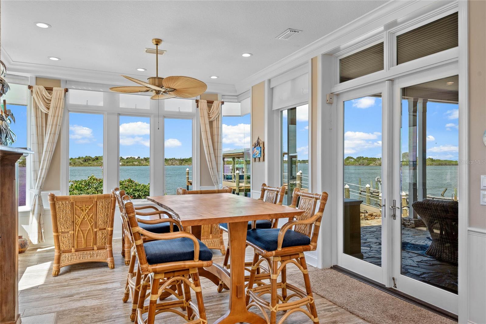 O6336001 Property Photo