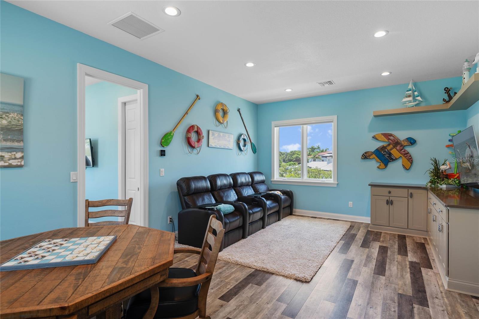 O6336001 Property Photo