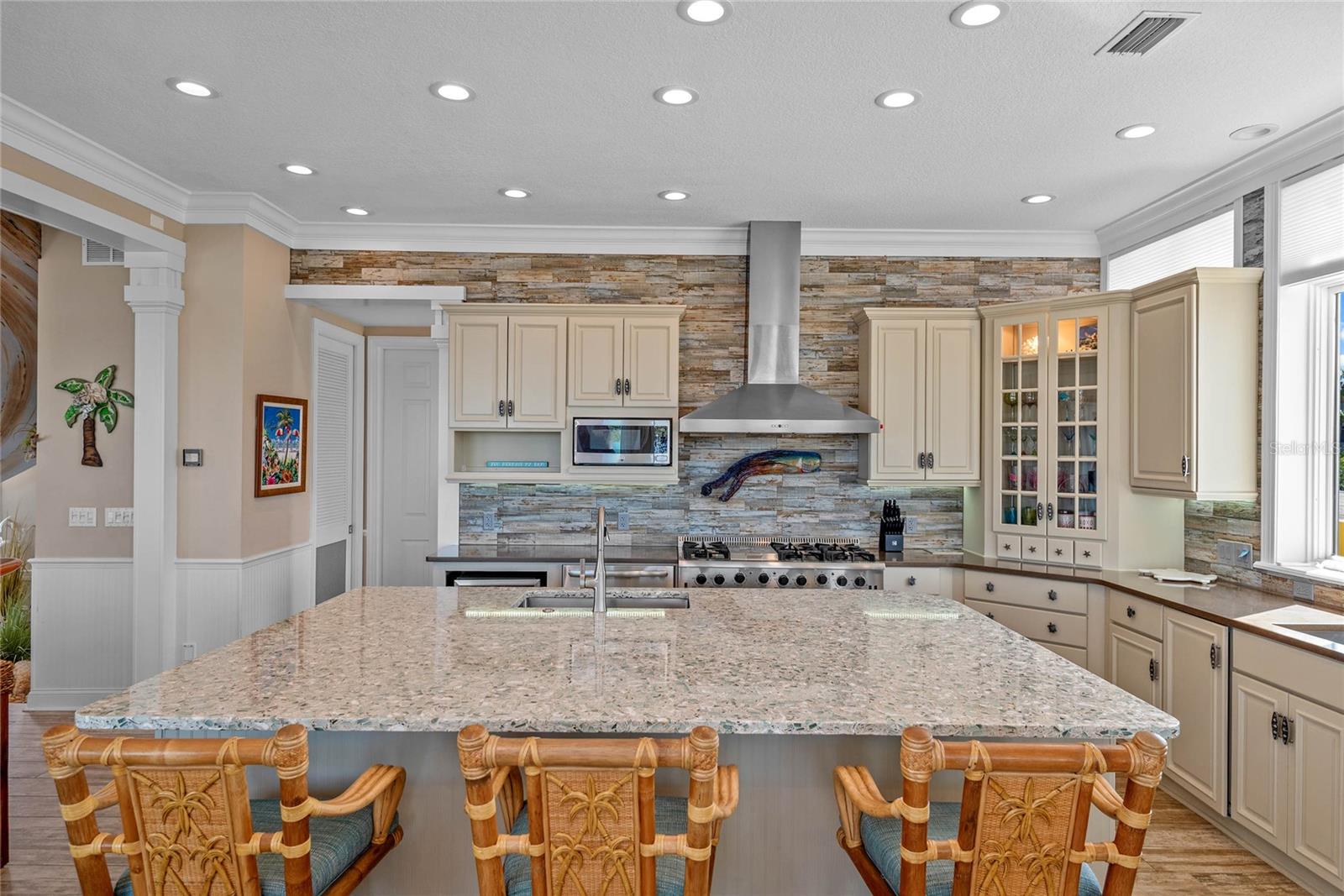 O6336001 Property Photo