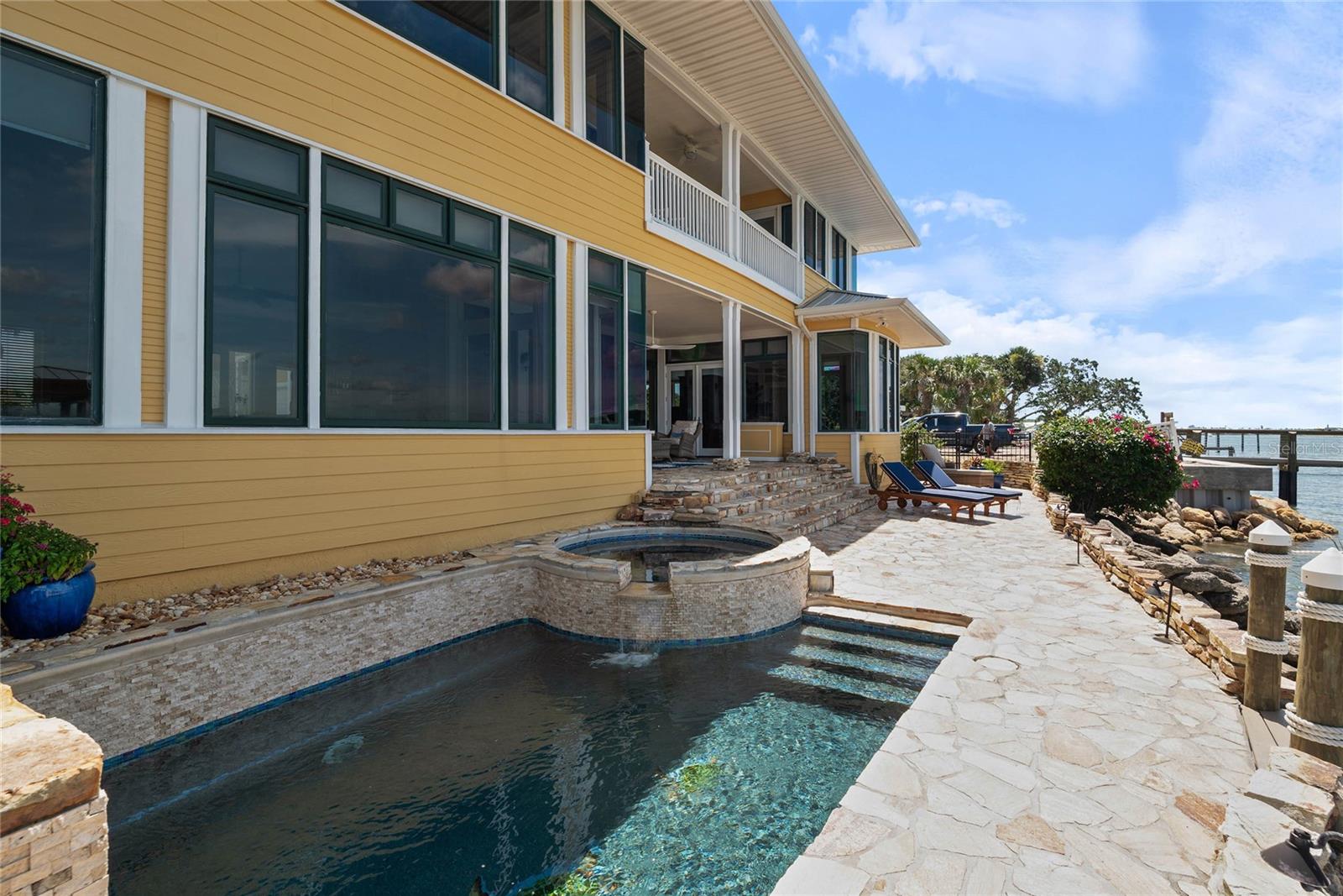 O6336001 Property Photo