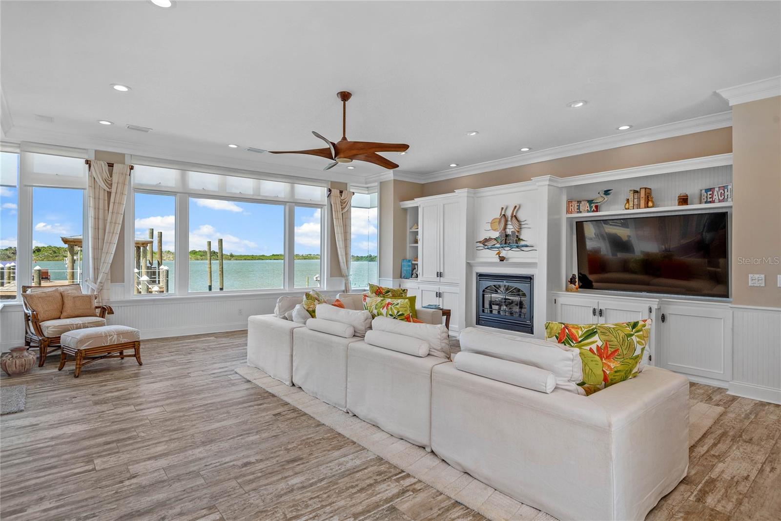 O6336001 Property Photo