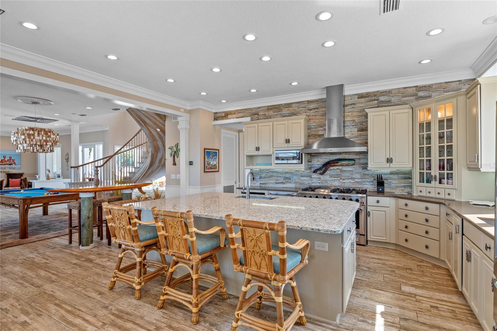 O6336001 Property Photo