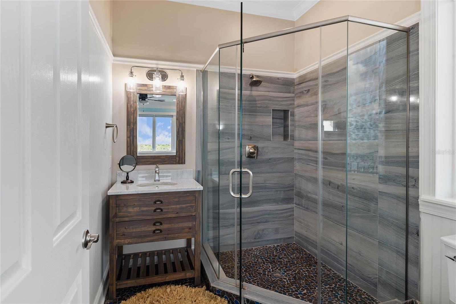 O6336001 Property Photo