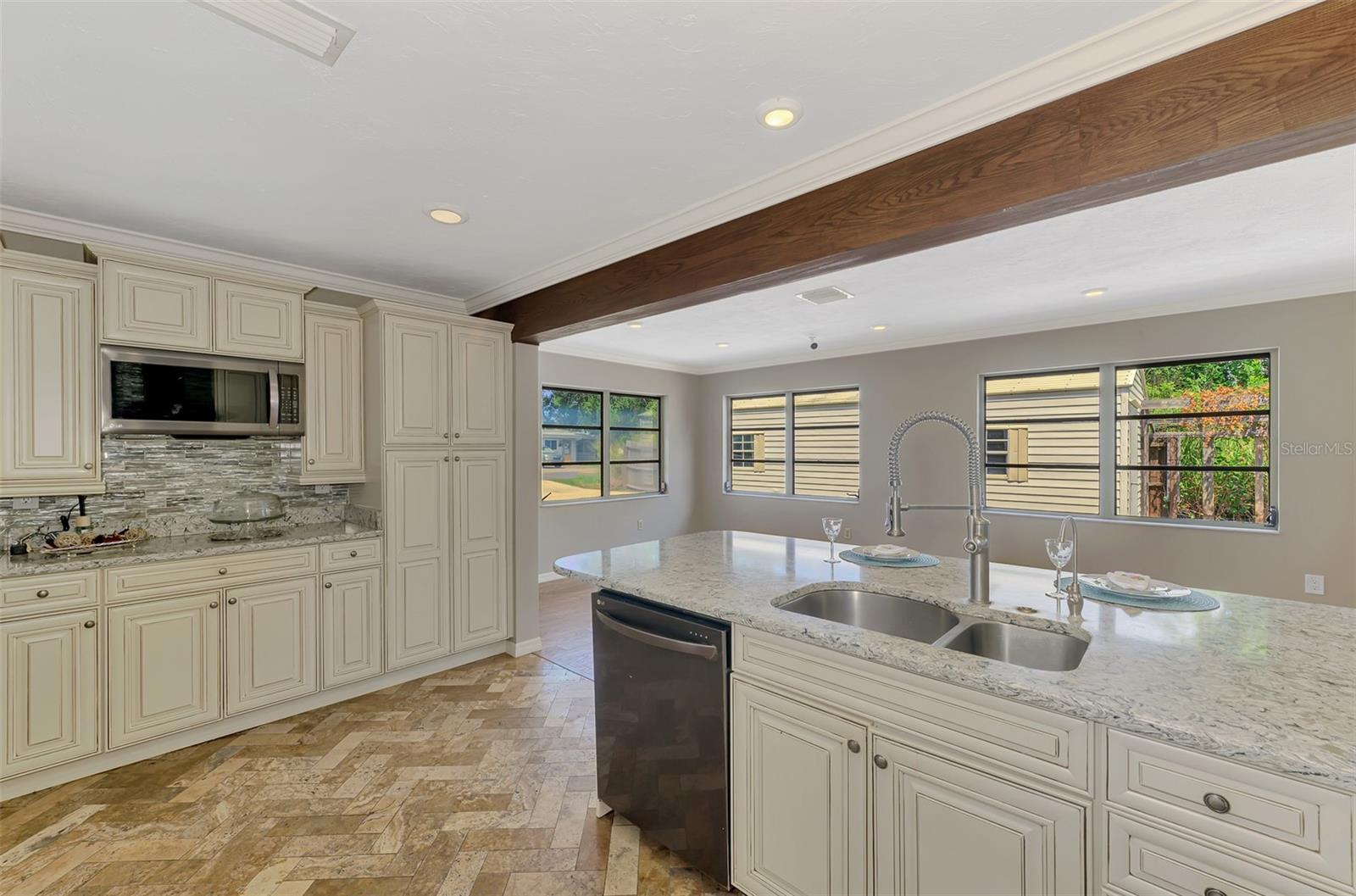 1630 PORPOISE RD, VENICE, FL, 34293