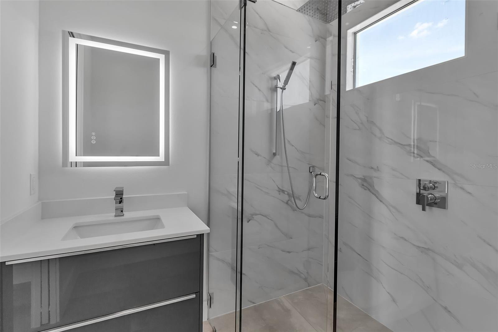 A4662120 Property Photo