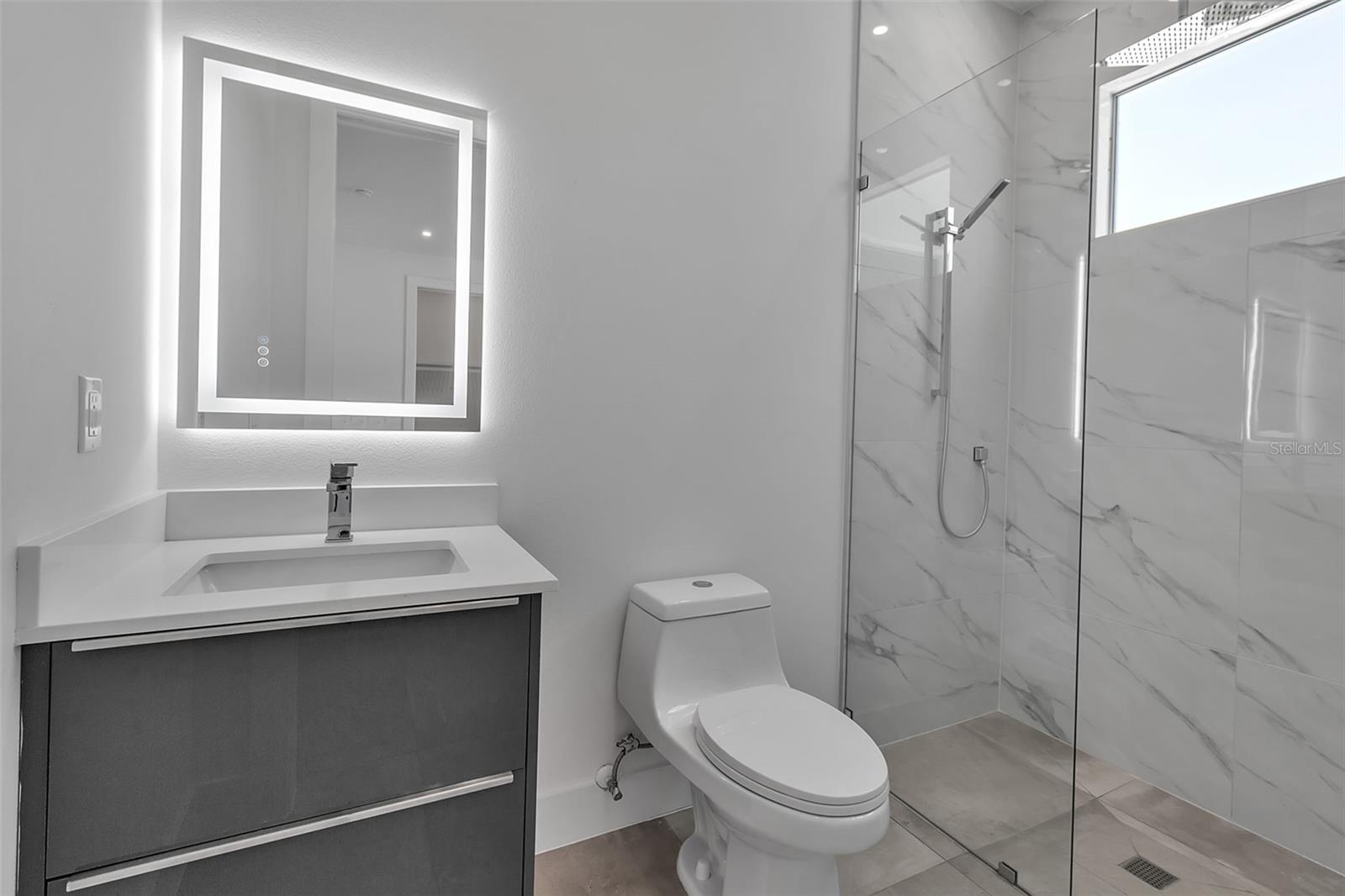 A4662120 Property Photo