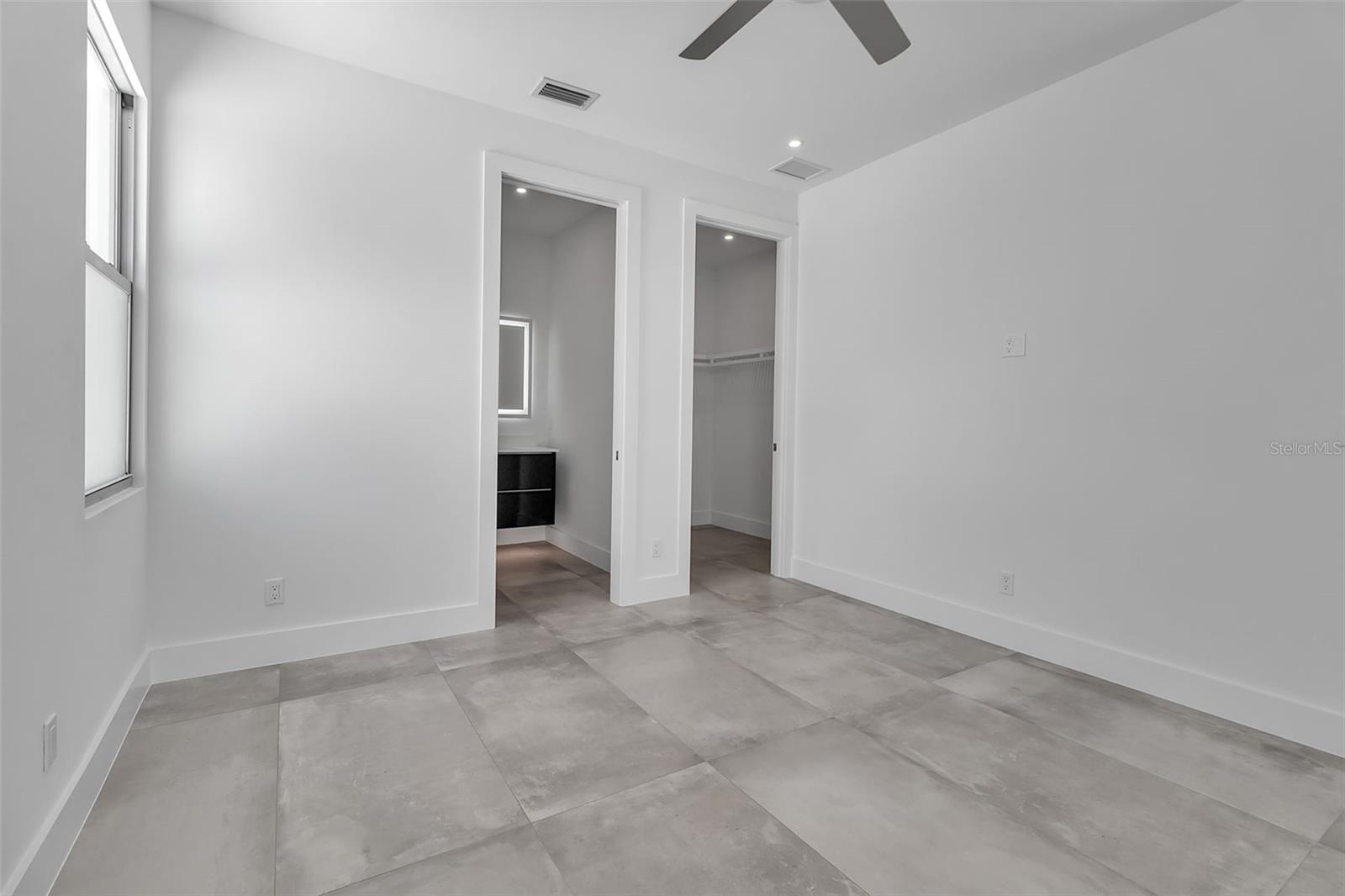 A4662120 Property Photo