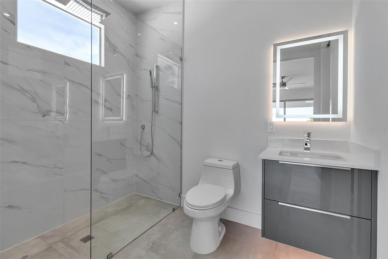 A4662120 Property Photo