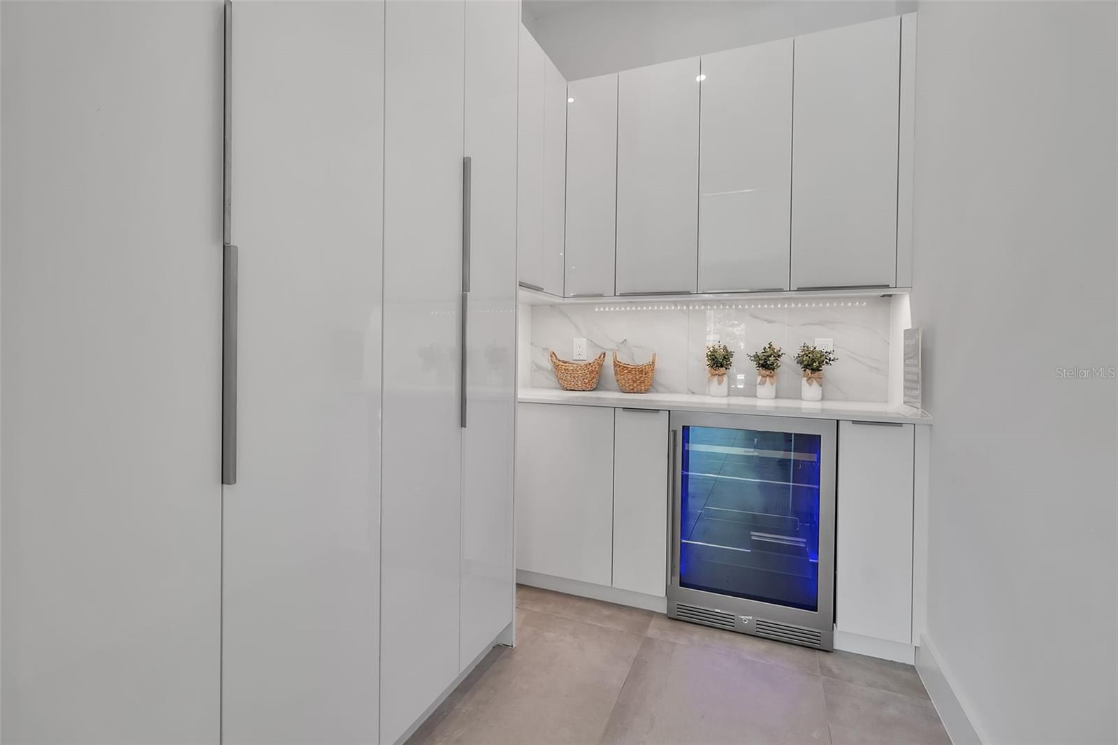 A4662120 Property Photo