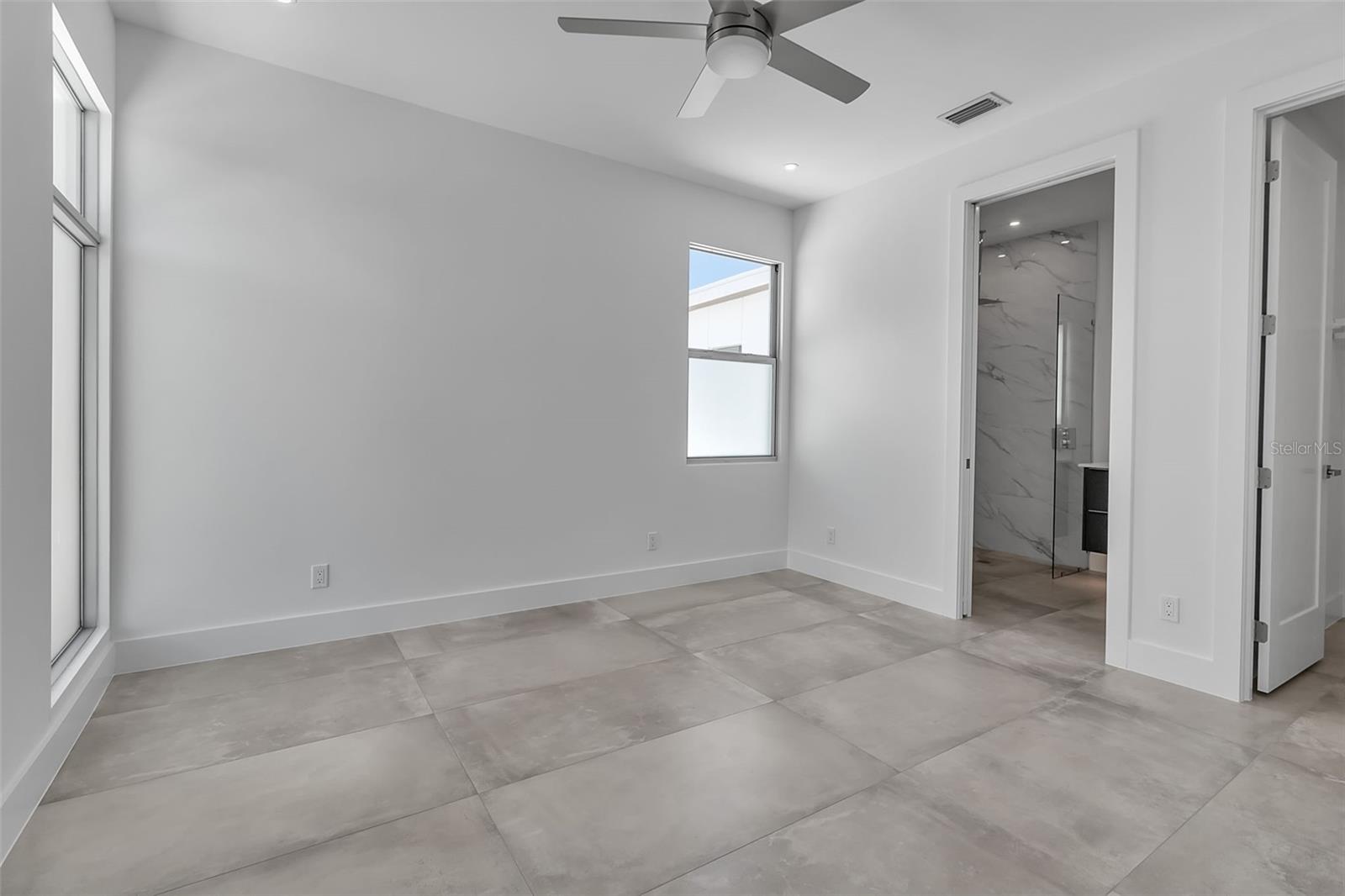 A4662120 Property Photo