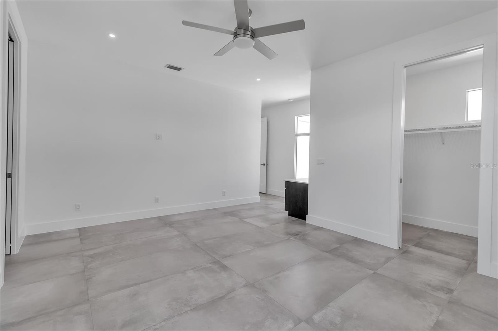 A4662120 Property Photo