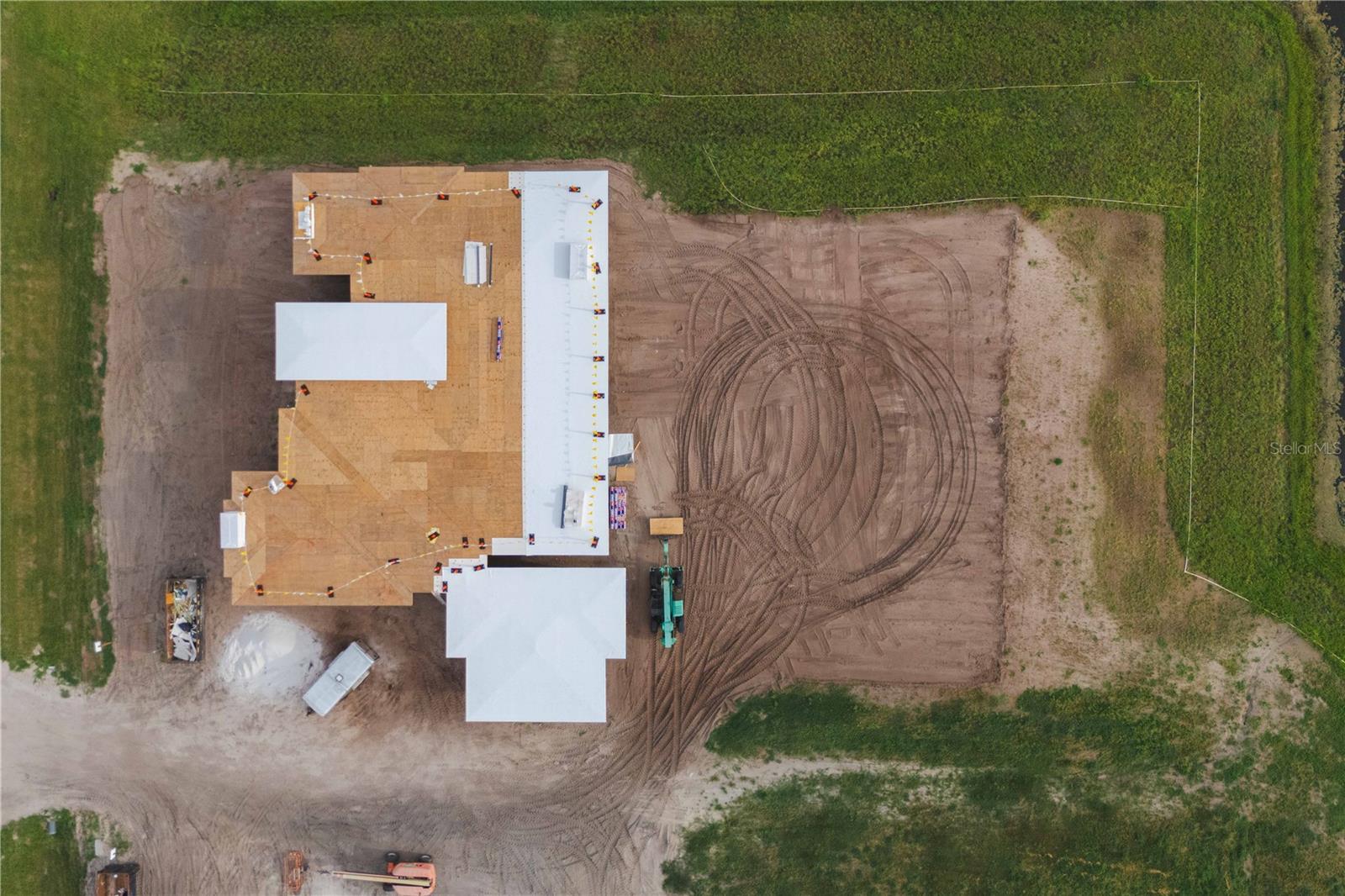 TB8417693 Property Photo