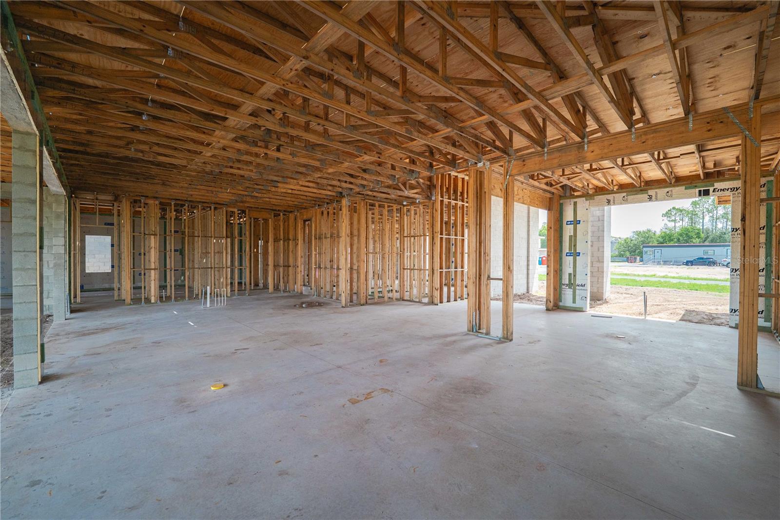 TB8417693 Property Photo