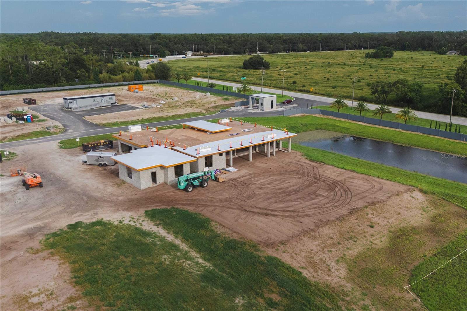 TB8417693 Property Photo