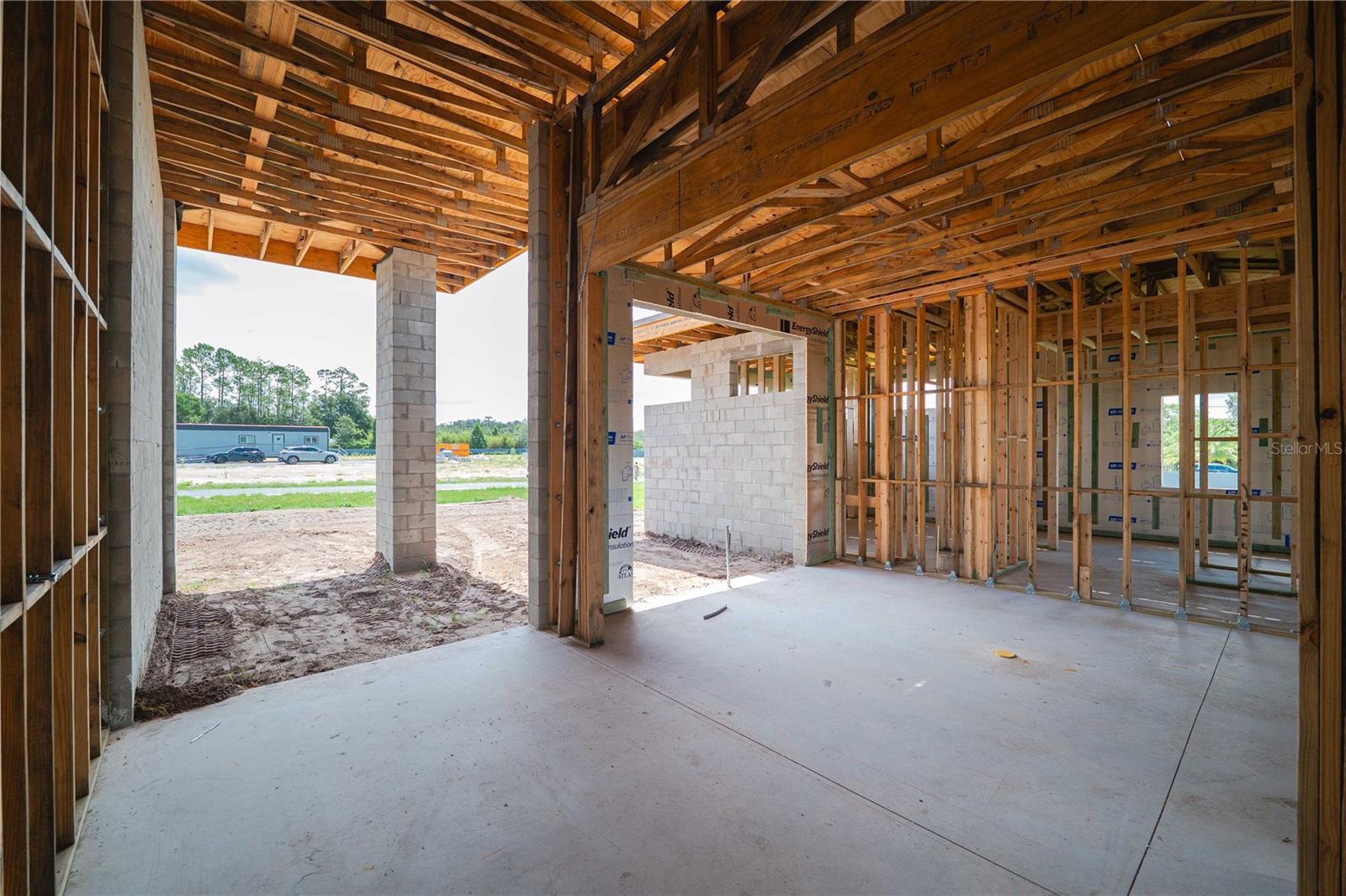 TB8417693 Property Photo