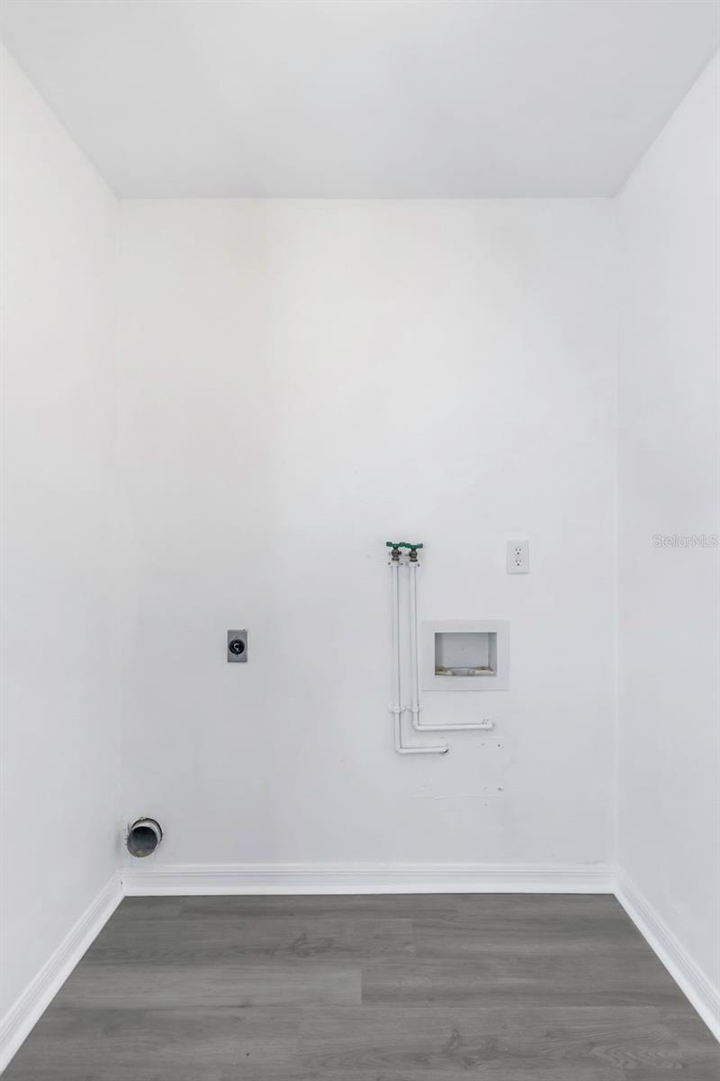 Washer & Dryer Closet