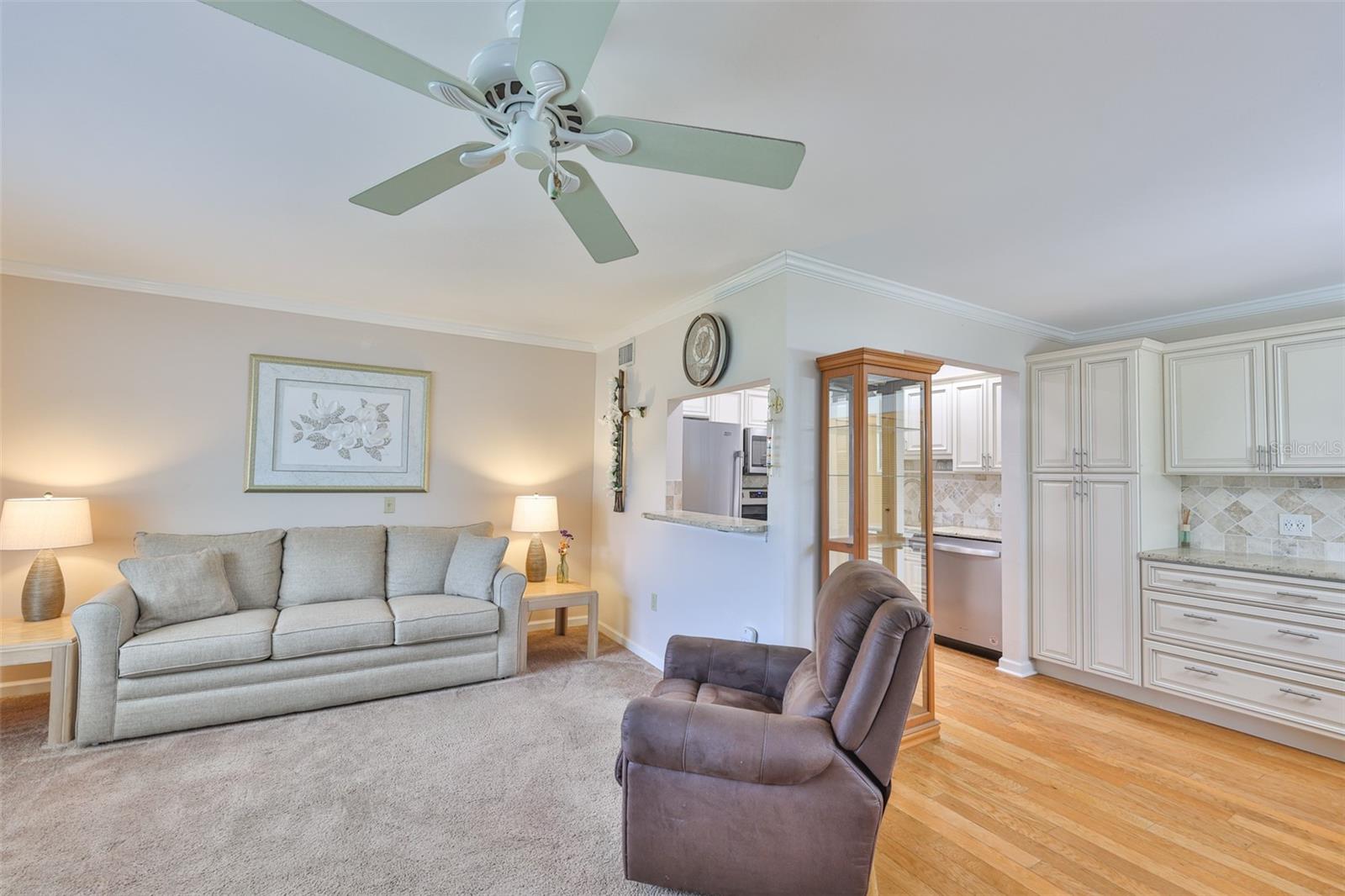 TB8417718 Property Photo