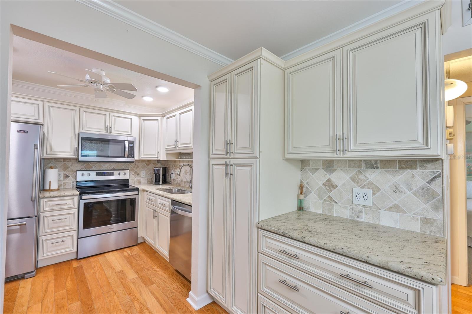 TB8417718 Property Photo