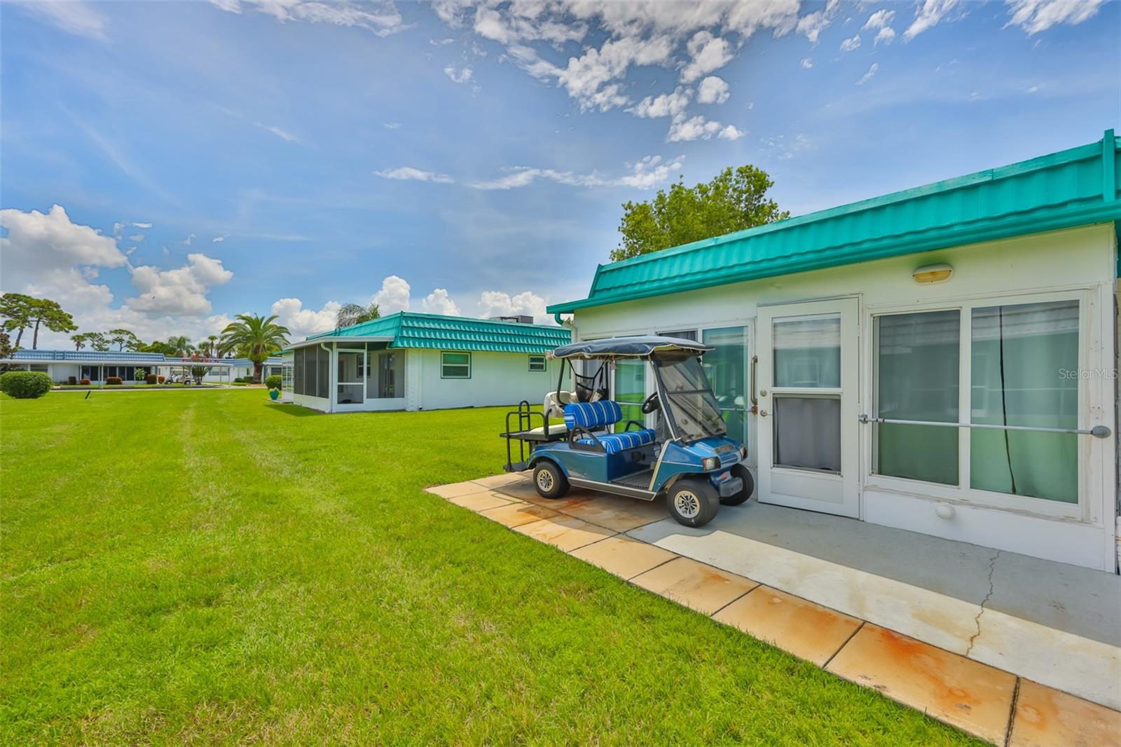 TB8417718 Property Photo