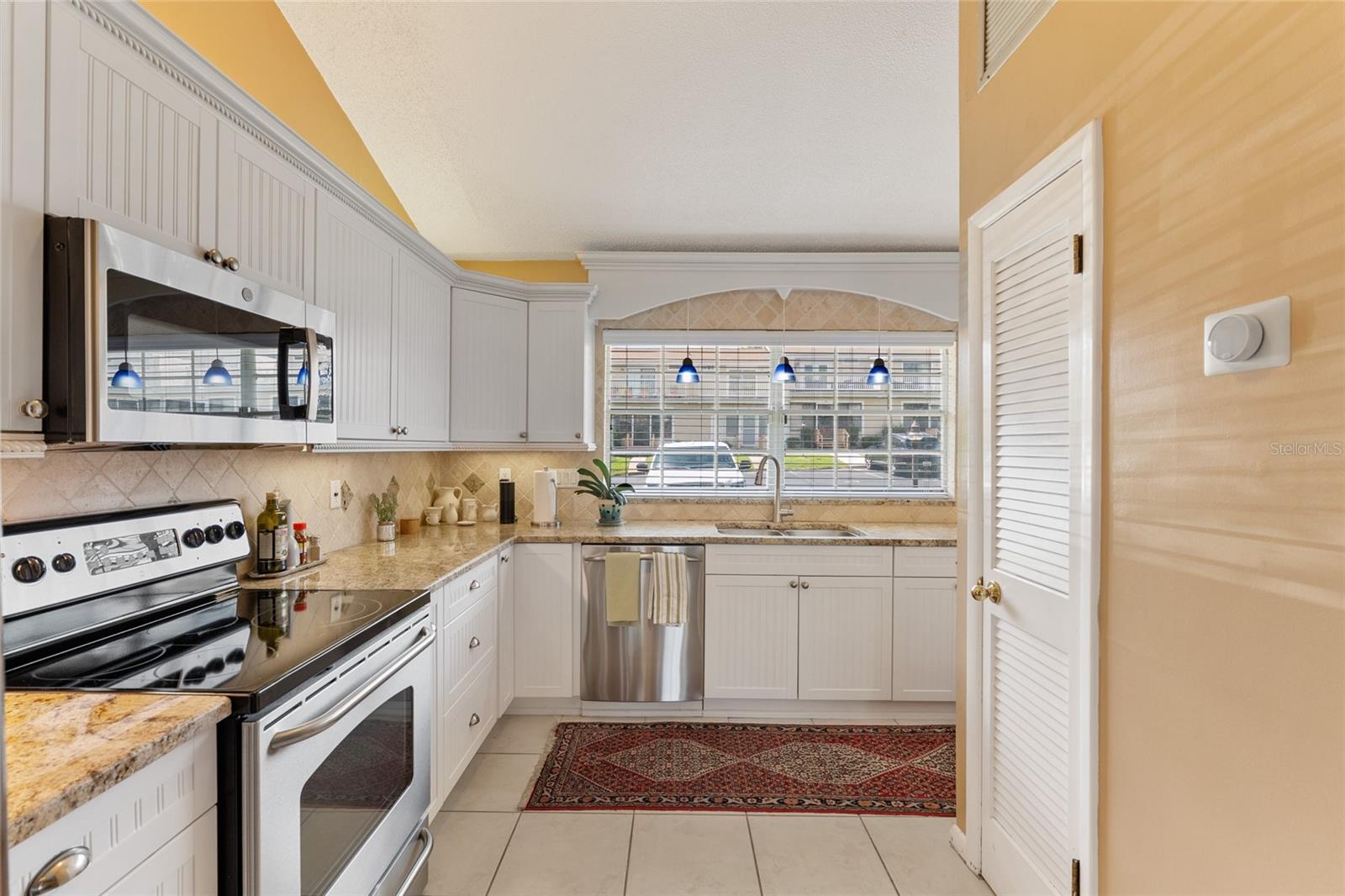 11001 SE SUNSET HARBOR RD #B13, SUMMERFIELD, FL, 34491