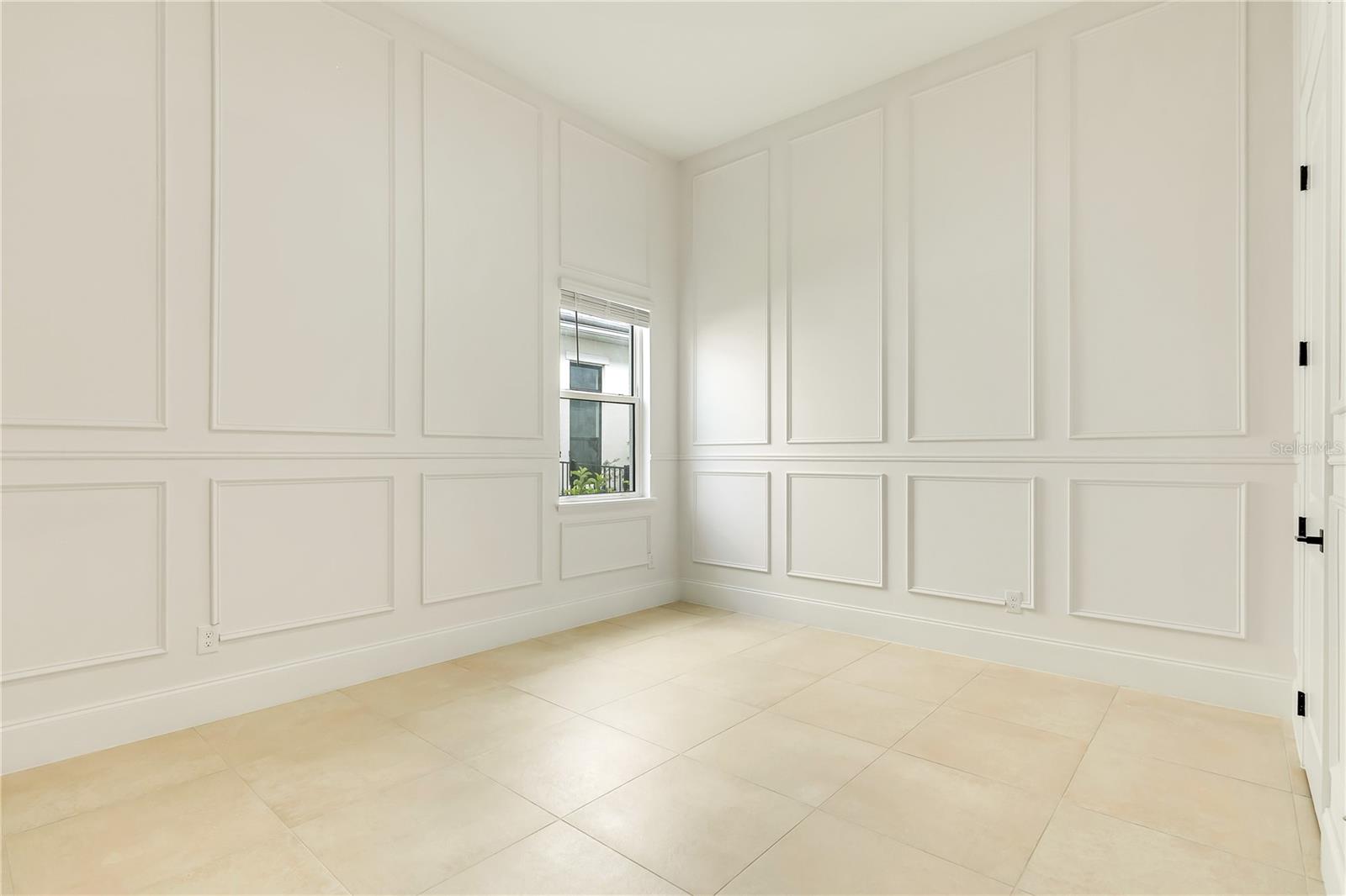 O6336142 Property Photo