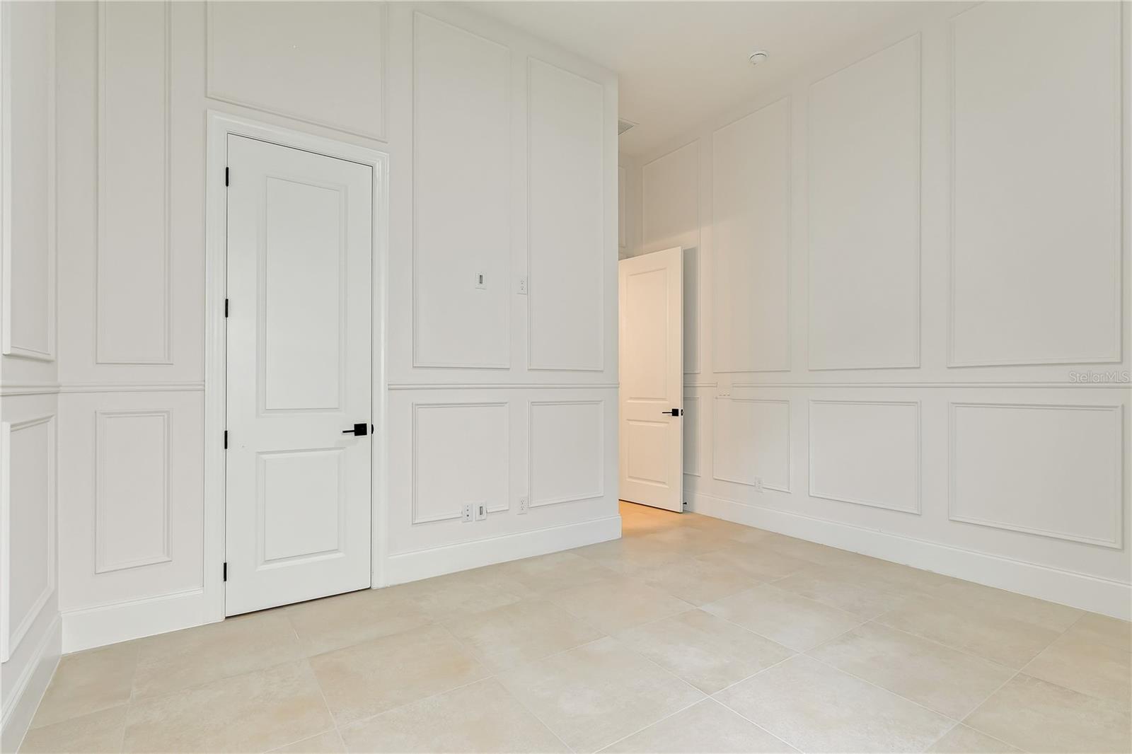 O6336142 Property Photo