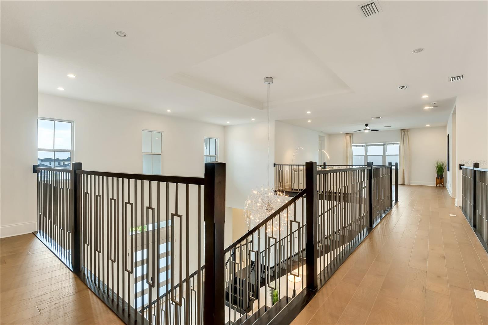 O6336142 Property Photo