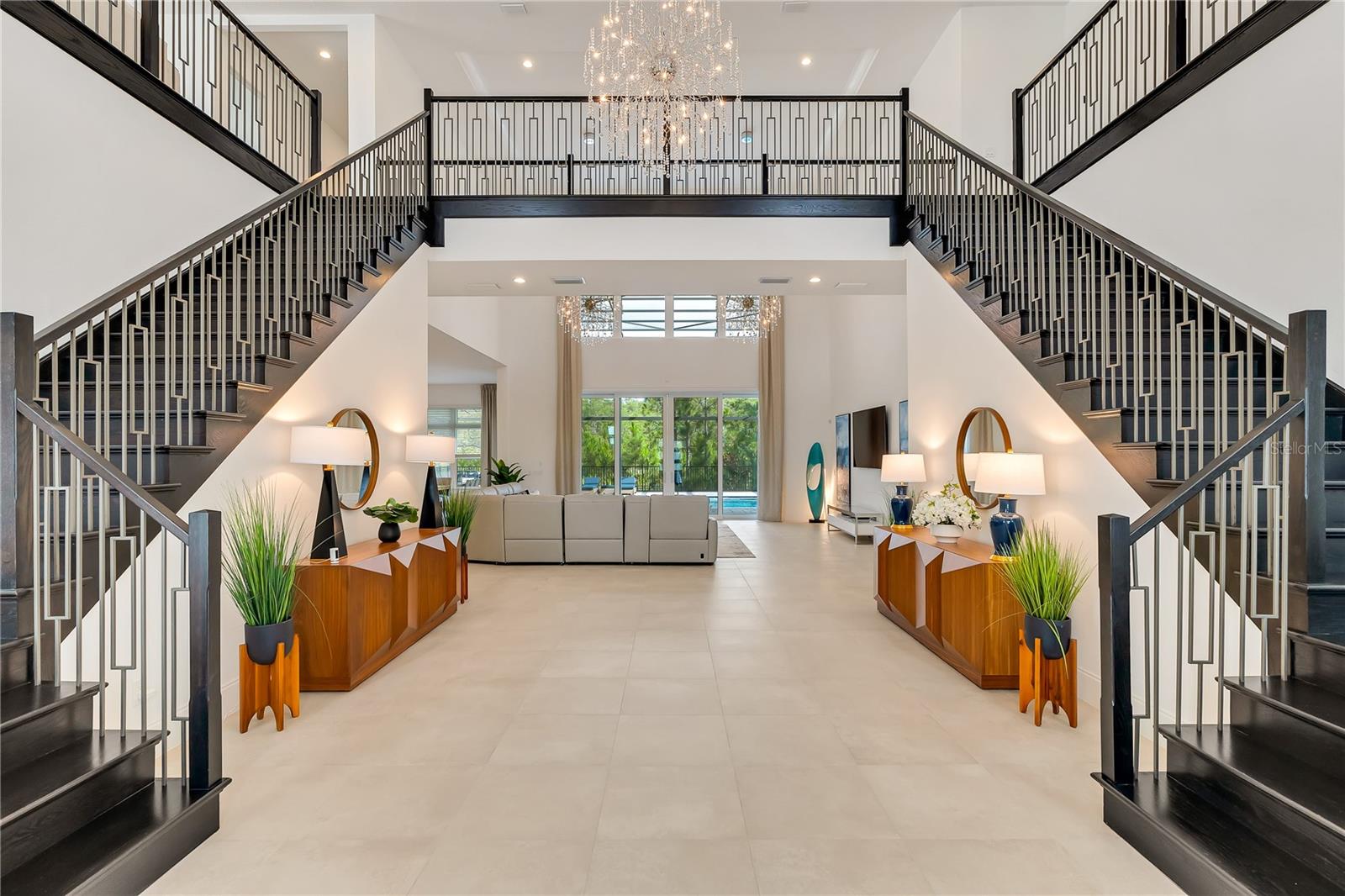 O6336142 Property Photo