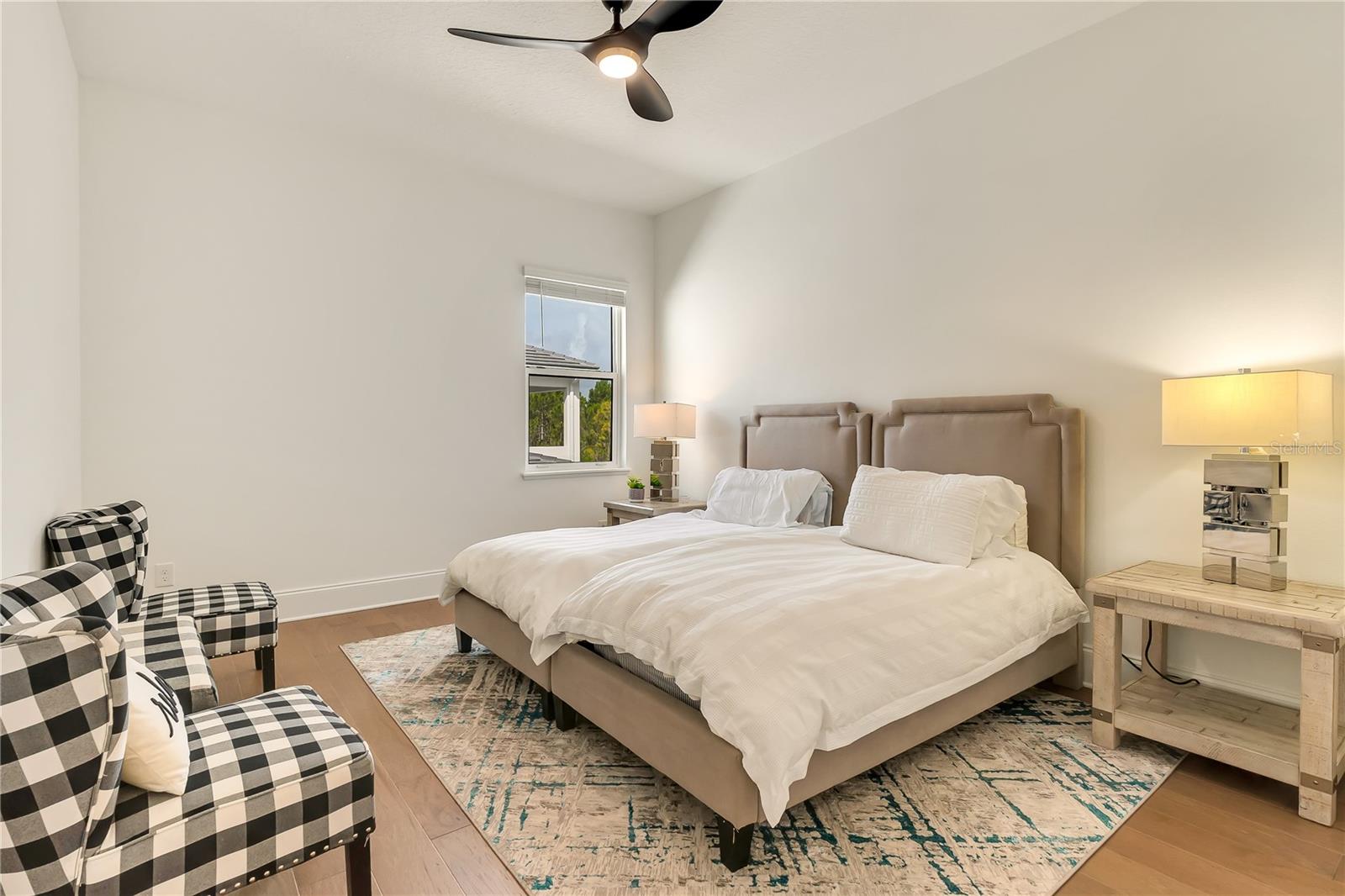 O6336142 Property Photo