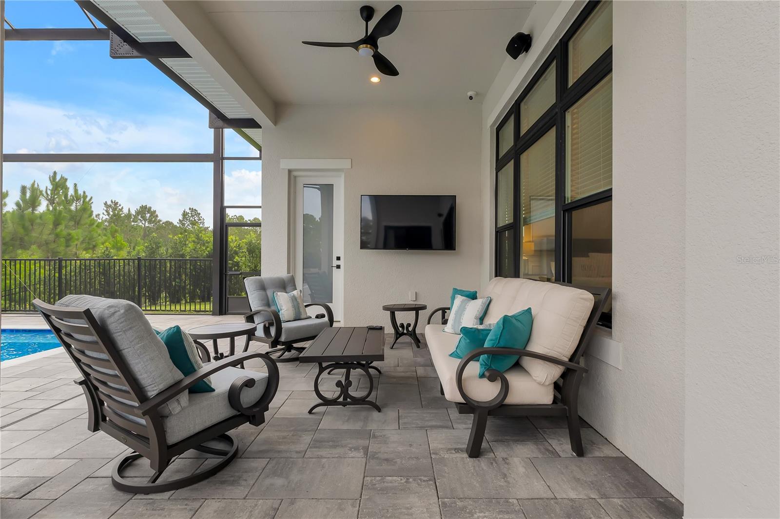 O6336142 Property Photo